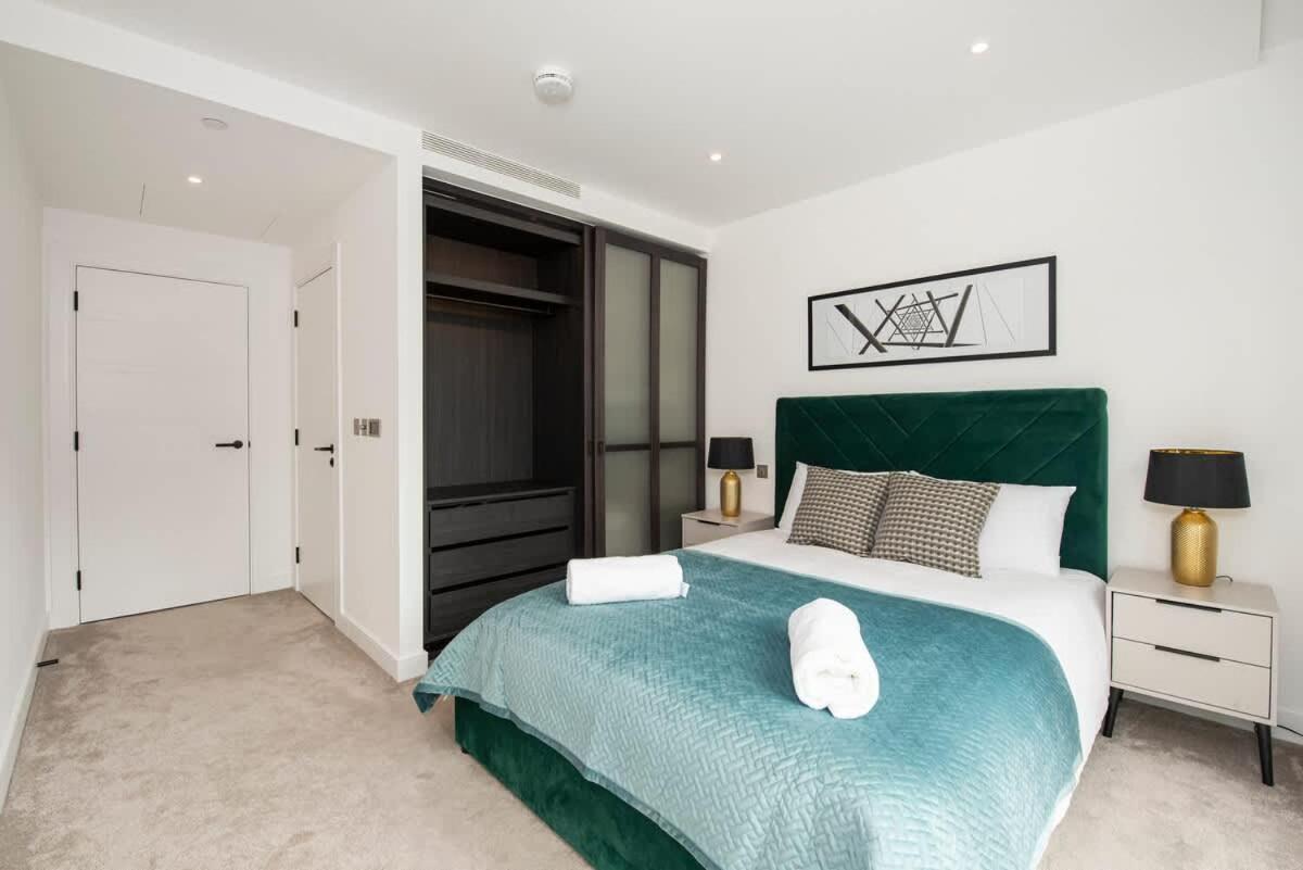 Battersea Power Station 2 Bed Close To Harrods * London